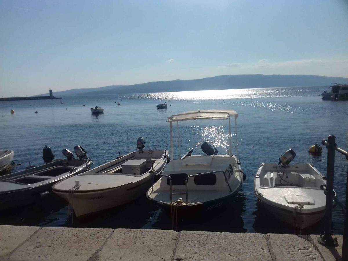 Apartment In Omisalj - Insel Krk 39736 Eksteriør bilde