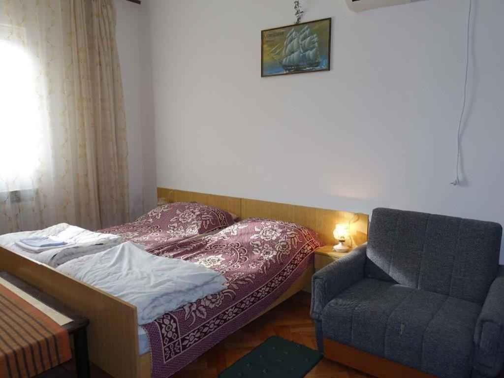 Apartment In Omisalj - Insel Krk 39736 Eksteriør bilde